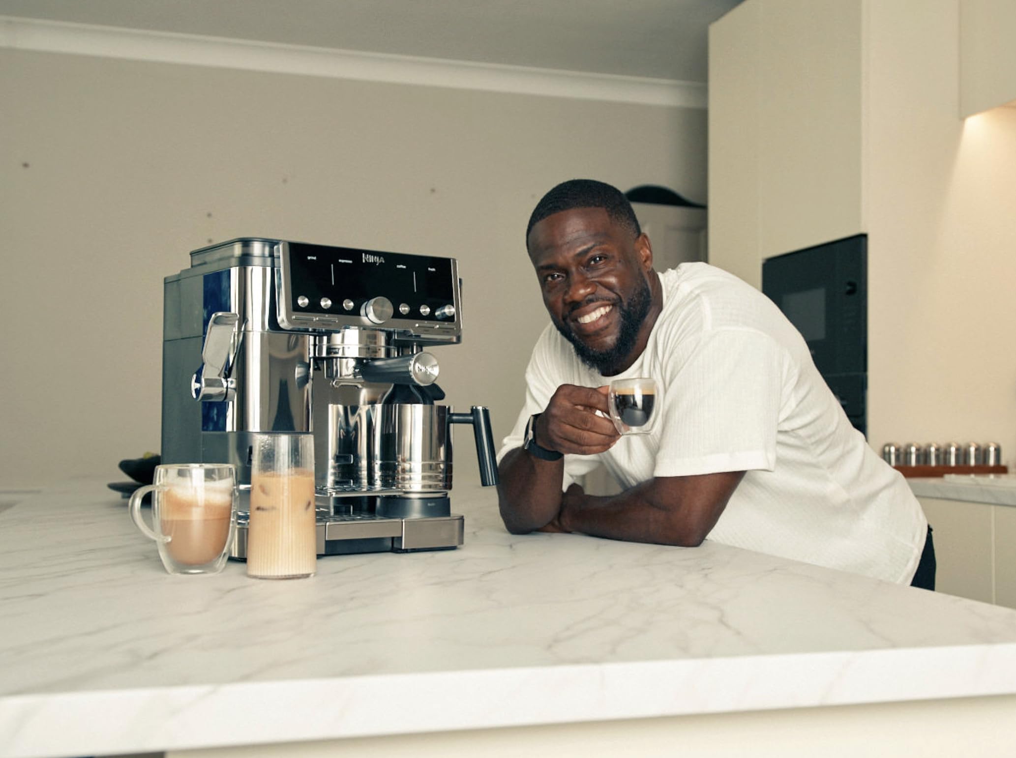 Ninja Luxe Café Premier 3-in-1 Espresso Machine, Drip Coffee, & Rapid Cold Brew | Built-in Coffee Grinder, Hands-Free Milk Frother, Assisted Tamper for Cappuccinos & Lattes | Stainless Steel | ES601